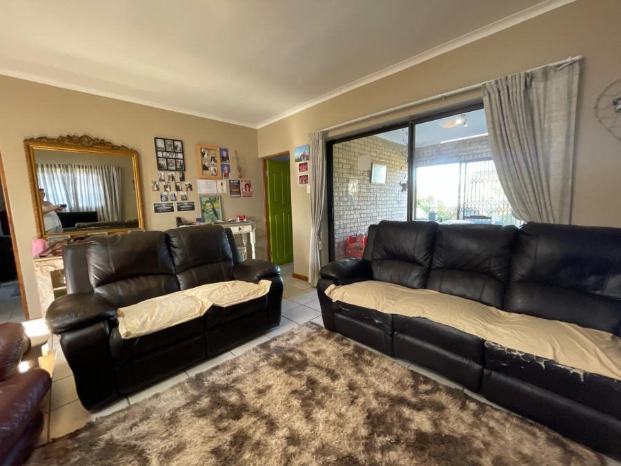 2 Bedroom Property for Sale in Noorsekloof Eastern Cape